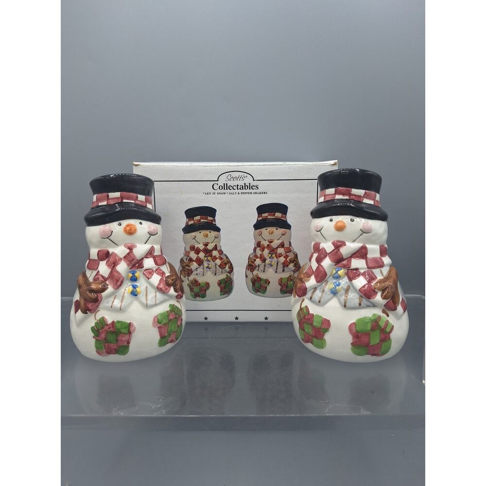 Scott's Collectables "Let It Snow" Salt And Pepper Shakers